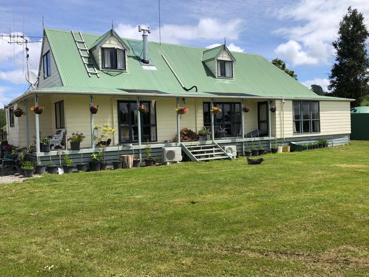 Hunua Ranges Bed & Breakfast Exterior photo
